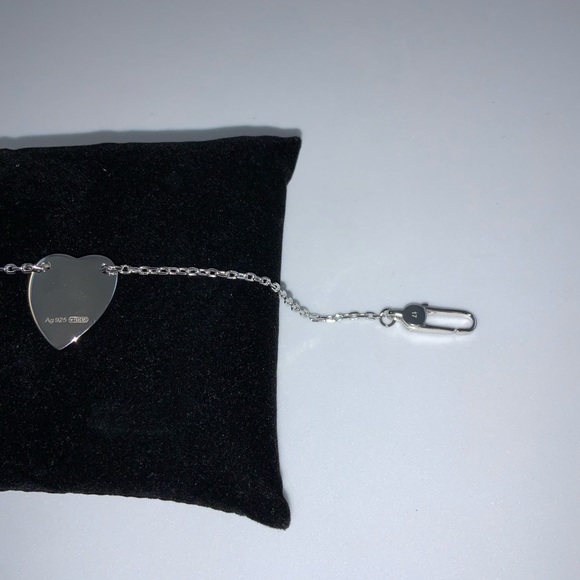 Gucci Heart Bracelet - Picture 7 of 10